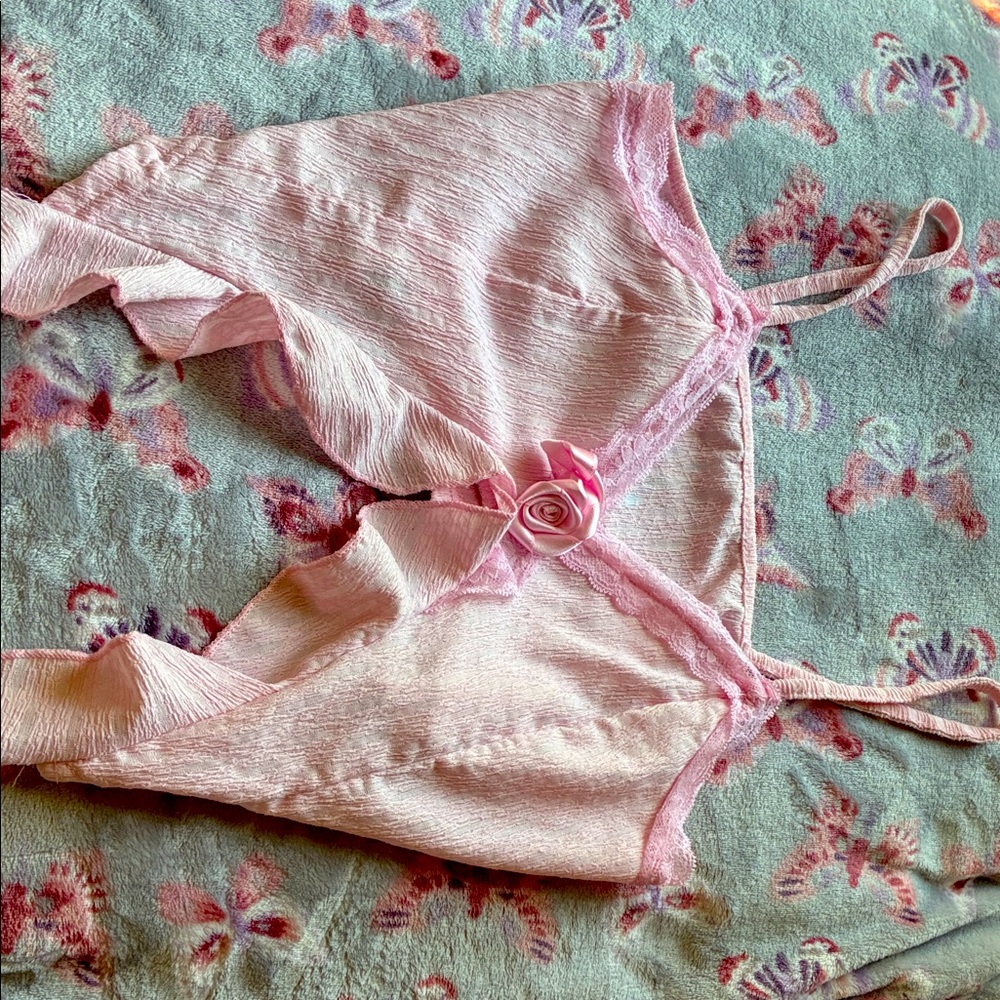 SHEIN Pink Crop Top with Rose Detail